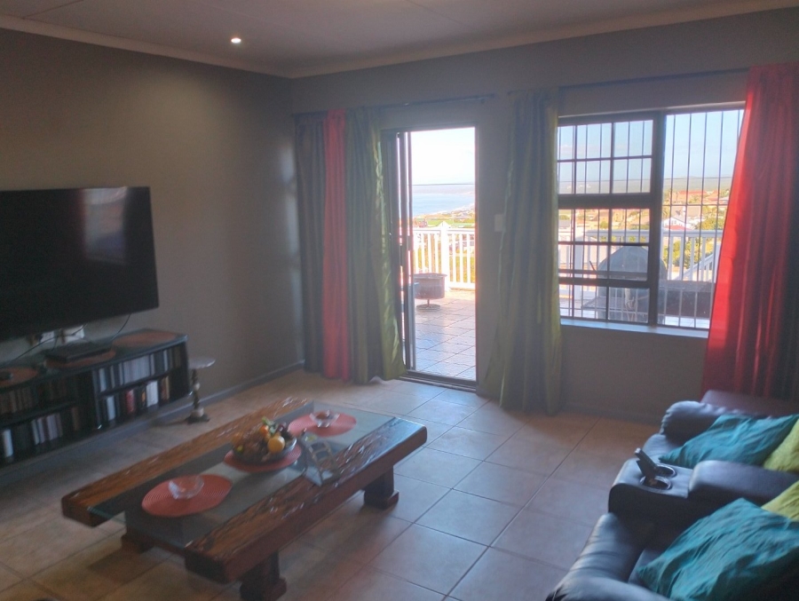 To Let 2 Bedroom Property for Rent in Dana Bay Western Cape